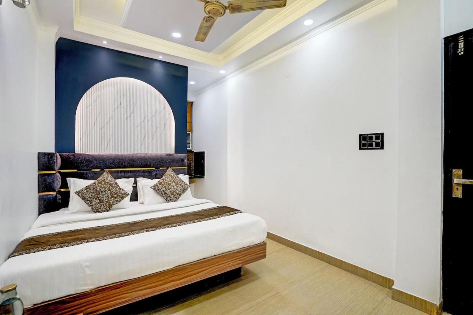 Jai Balag Railway Station Hotel 4*