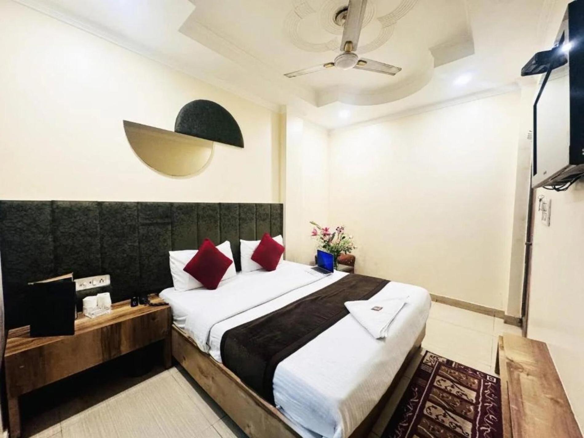 Jai Balag Railway Station Hotel New Delhi